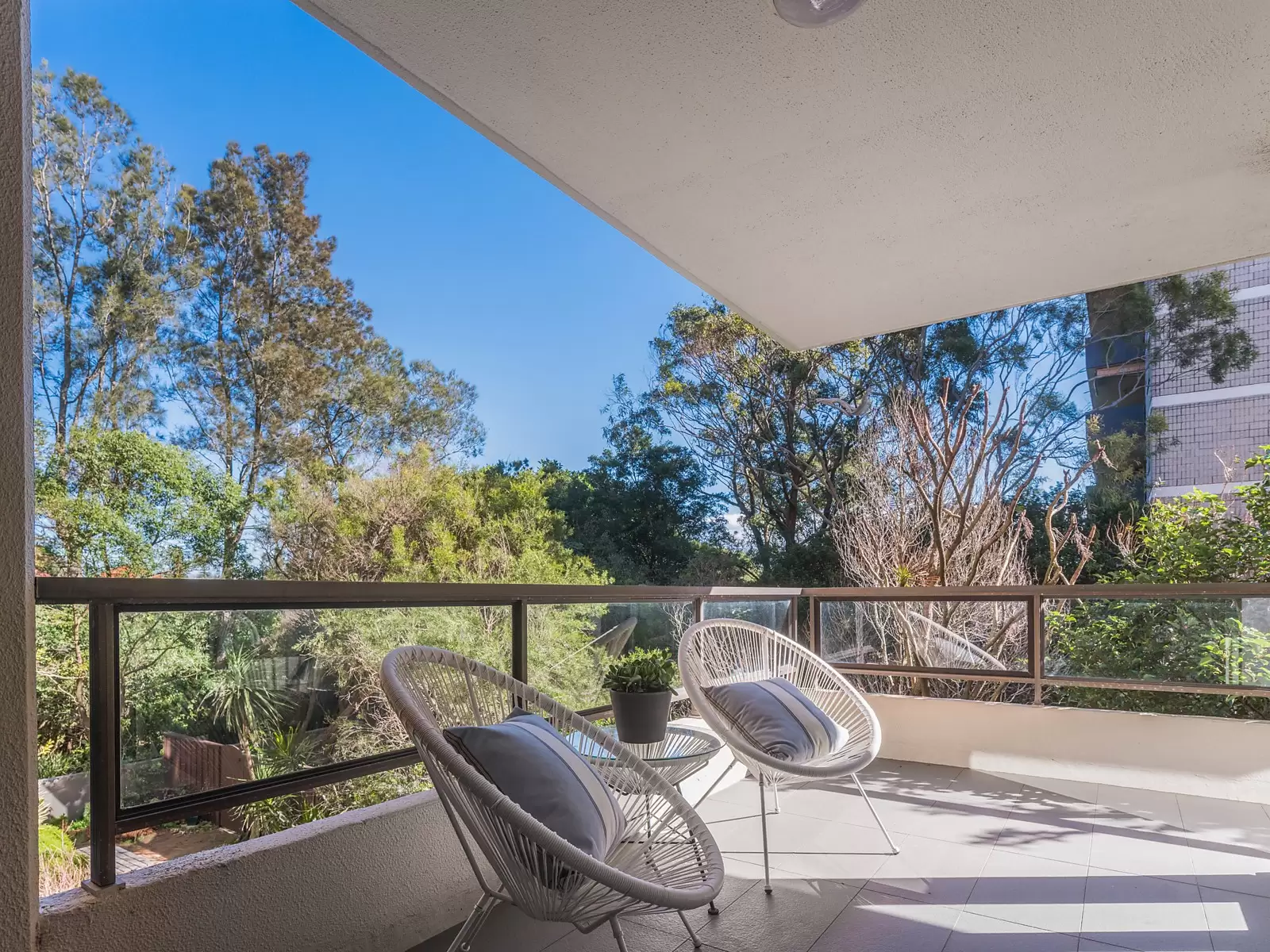 10/37 Paul Street, Bondi Junction Sold by Sydney Sotheby's International Realty - image 4