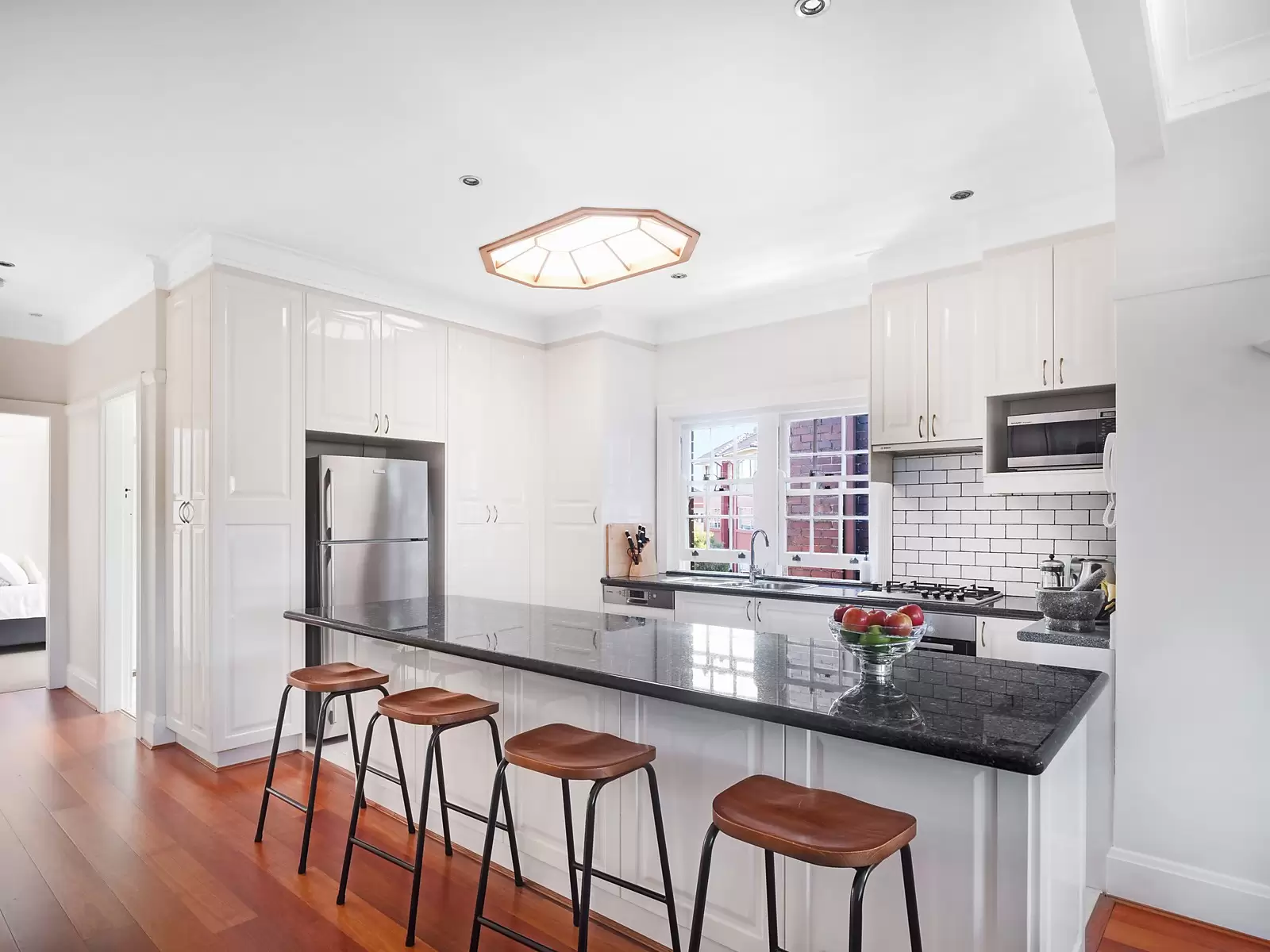 5/4 Mount Street, Coogee Sold by Sydney Sotheby's International Realty - image 4