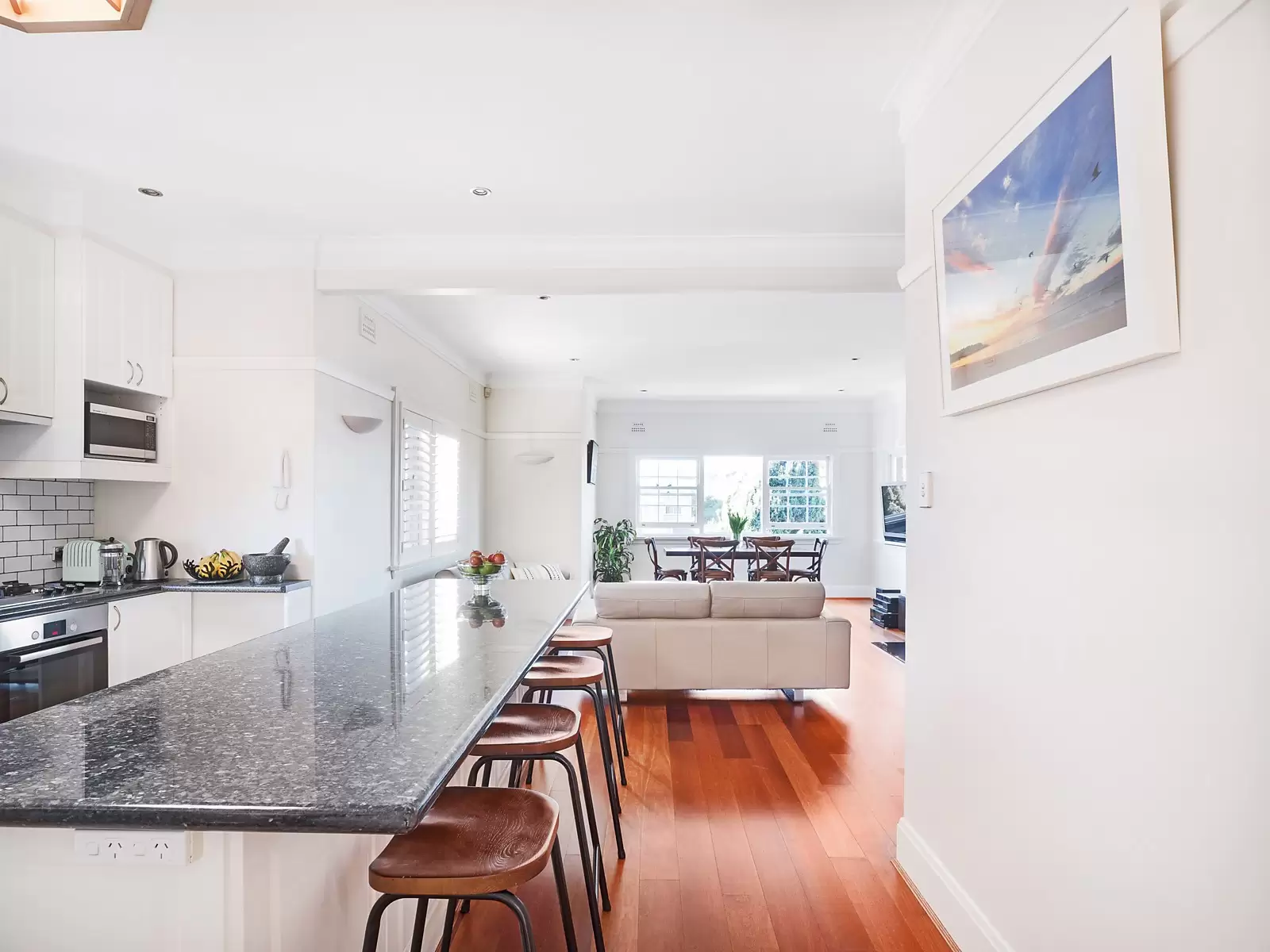 5/4 Mount Street, Coogee Sold by Sydney Sotheby's International Realty - image 5