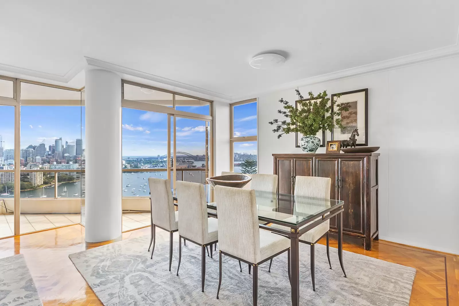 8/95-97 Darling Point Road, Darling Point Sold by Sydney Sotheby's International Realty - image 4