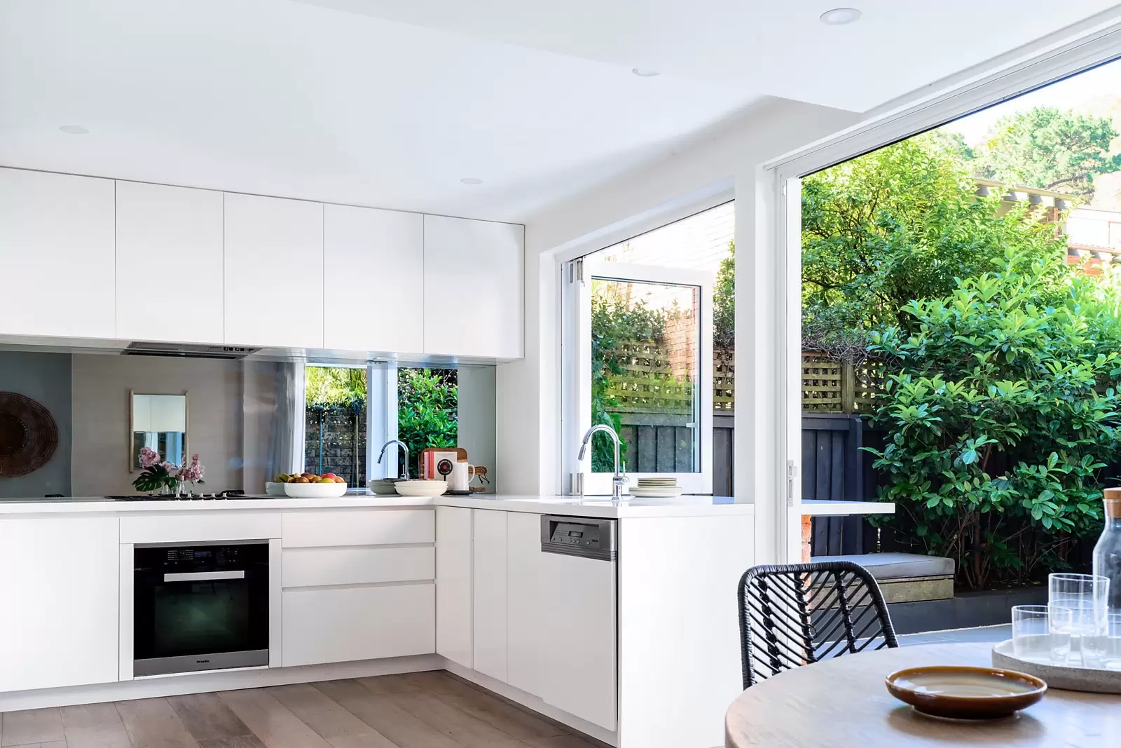 4/17-23 Cecil Street, Paddington Sold by Sydney Sotheby's International Realty - image 3