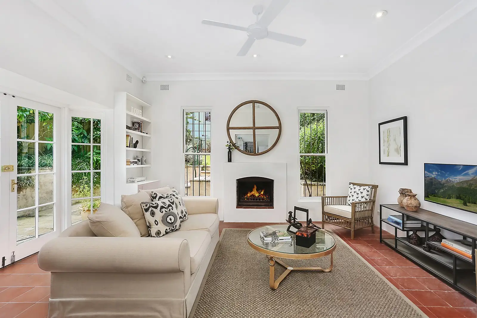 7 The Crescent, Vaucluse Sold by Sydney Sotheby's International Realty - image 1