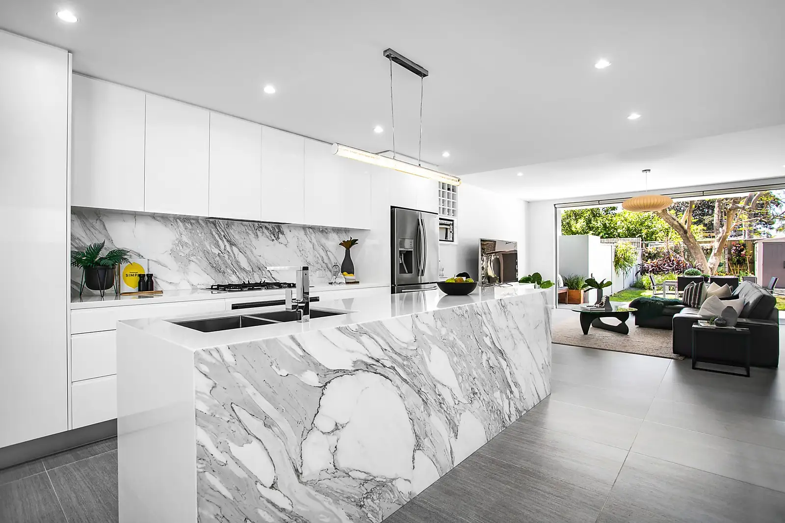 2 Ivy Street, Botany Sold by Sydney Sotheby's International Realty - image 2