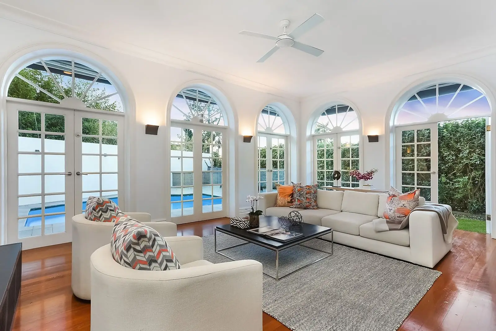 10 Marathon Mews, Double Bay Sold by Sydney Sotheby's International Realty - image 1