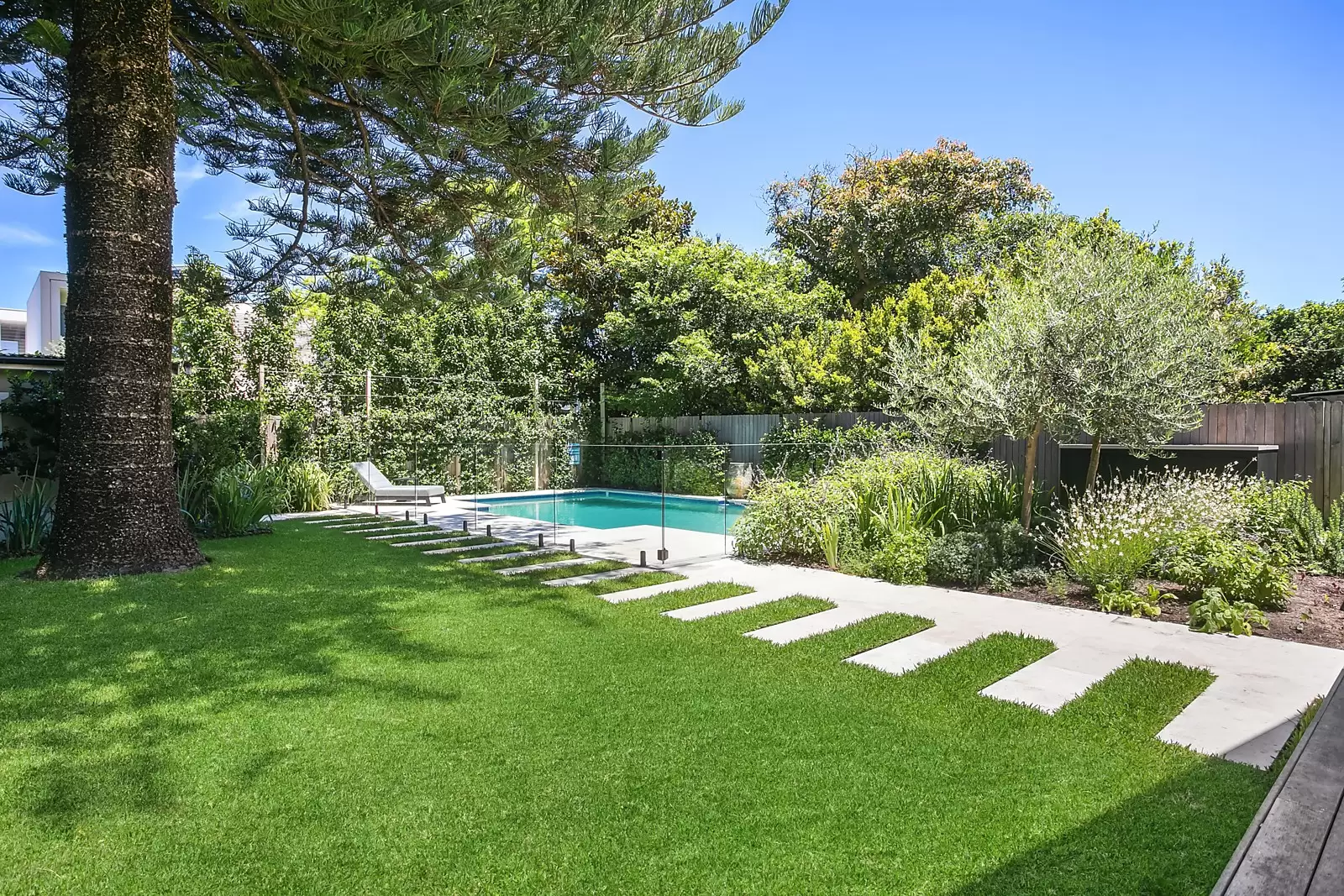 27 Milroy Avenue, Kensington Sold by Sydney Sotheby's International Realty - image 7