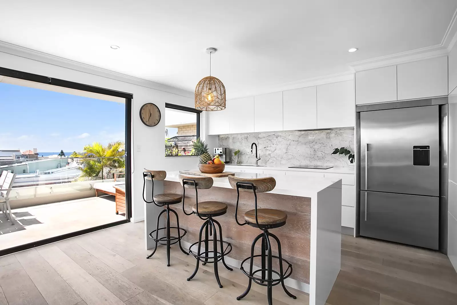 8/180-186 Coogee Bay Road, Coogee Sold by Sydney Sotheby's International Realty - image 4