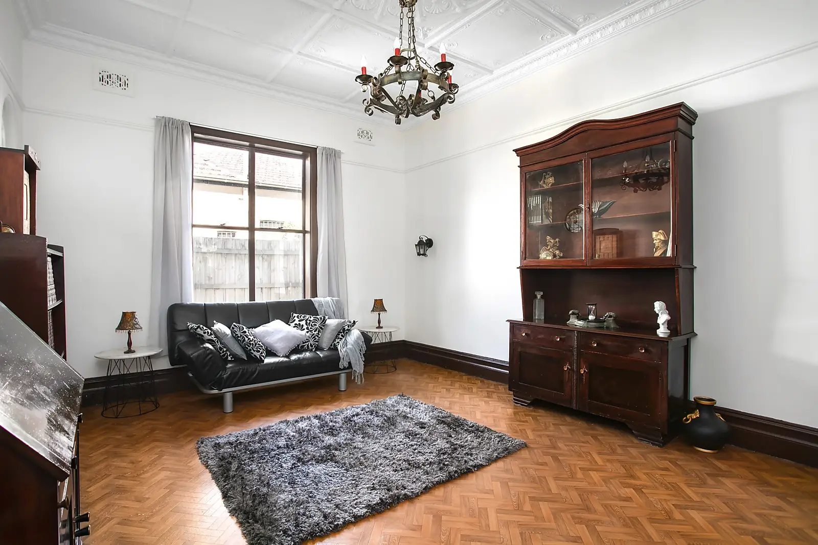 37 Milroy Avenue, Kensington Sold by Sydney Sotheby's International Realty - image 2