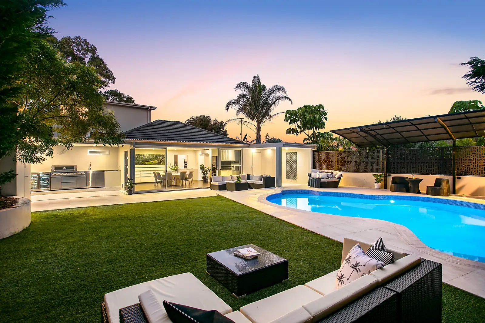 86 Wentworth Avenue, Pagewood Sold by Sydney Sotheby's International Realty - image 1