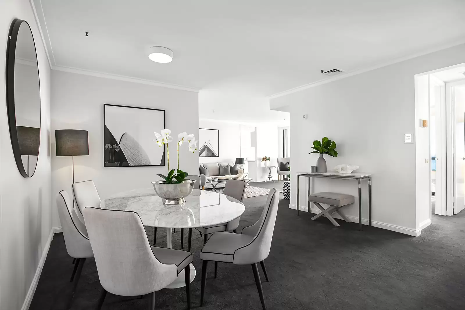 2506/71-73 Spring Street, Bondi Junction Sold by Sydney Sotheby's International Realty - image 4