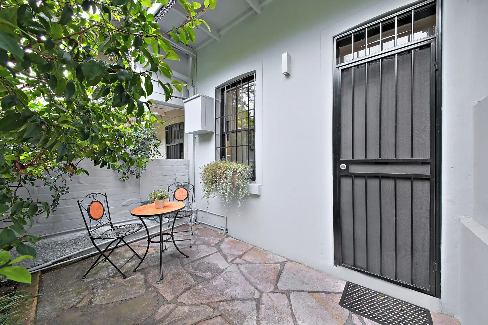 23 Campbell Avenue, Paddington Sold by Sydney Sotheby's International Realty - image 2