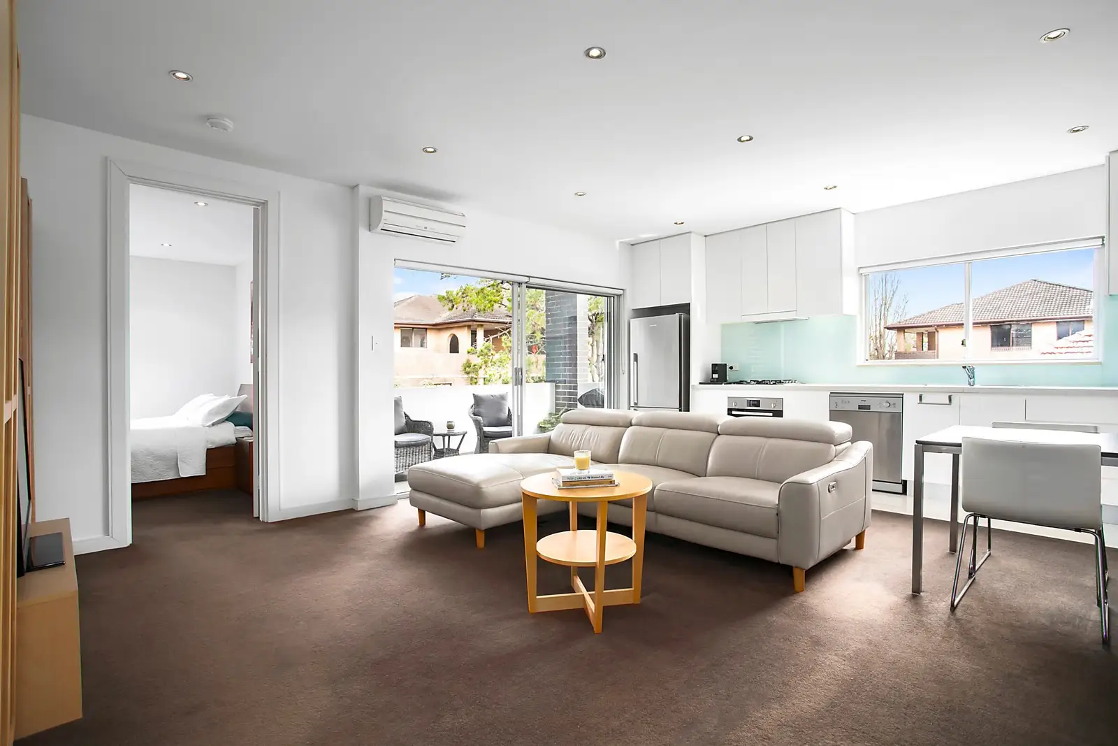 17/10-14 Duke Street, Kensington Sold by Sydney Sotheby's International Realty - image 2