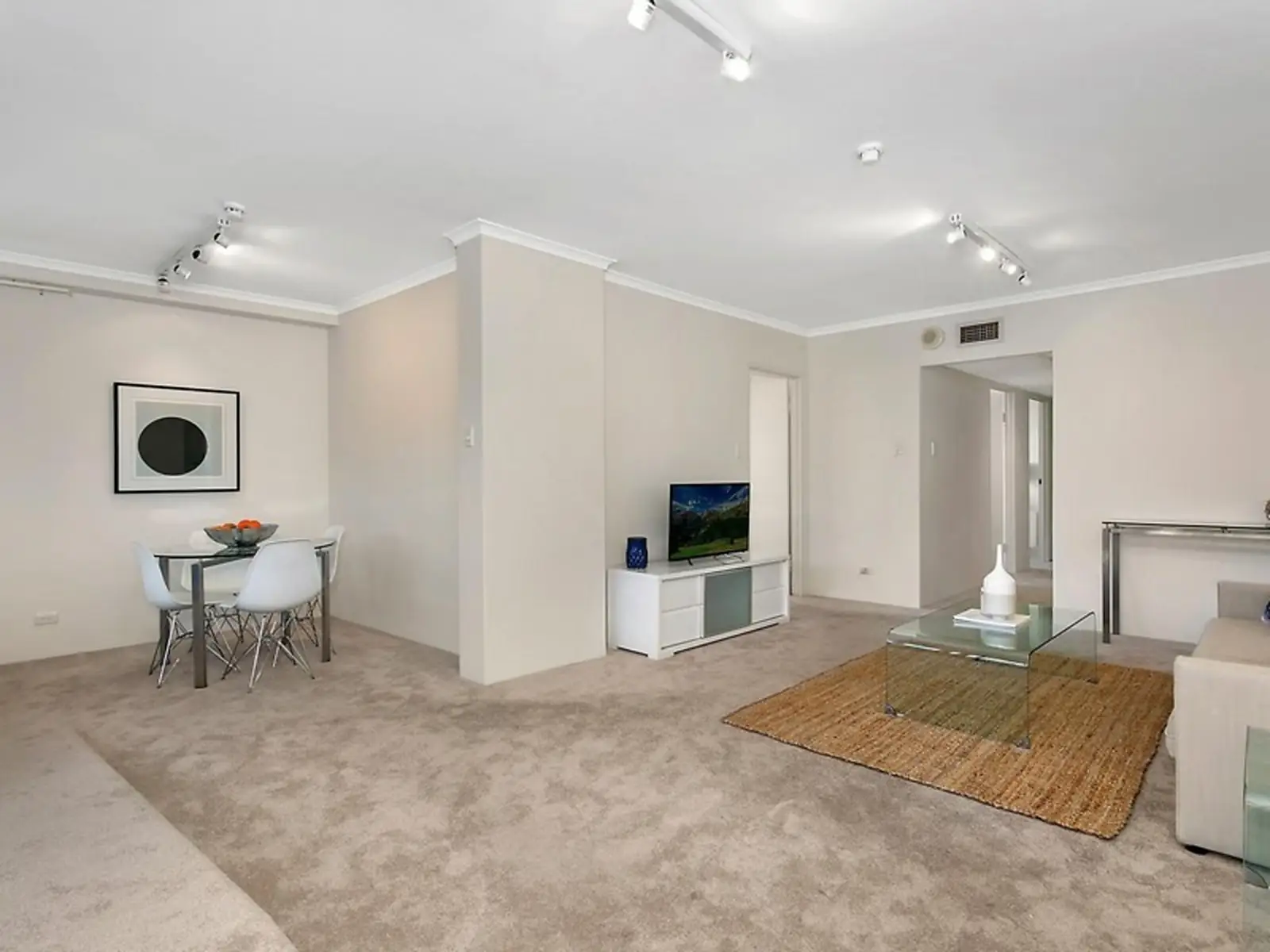809/180 Ocean Street, Edgecliff Sold by Sydney Sotheby's International Realty - image 2
