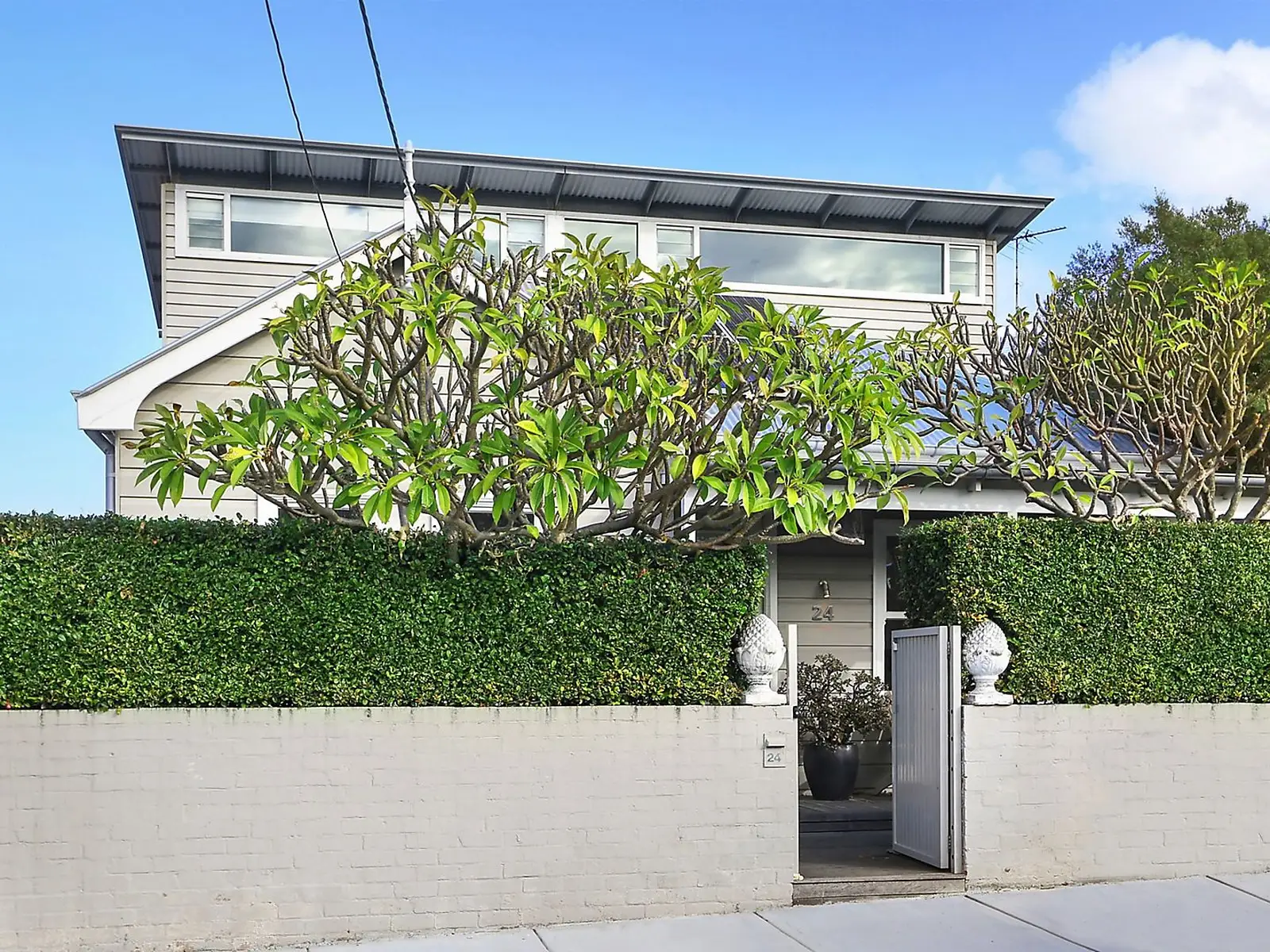 24 Battery Street, Coogee Sold by Sydney Sotheby's International Realty - image 2