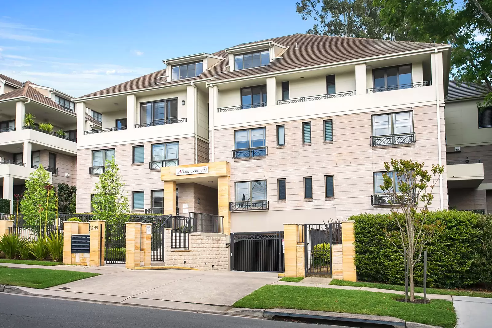 1/14-18 Coonanbarra Road, Wahroonga Sold by Sydney Sotheby's International Realty - image 12