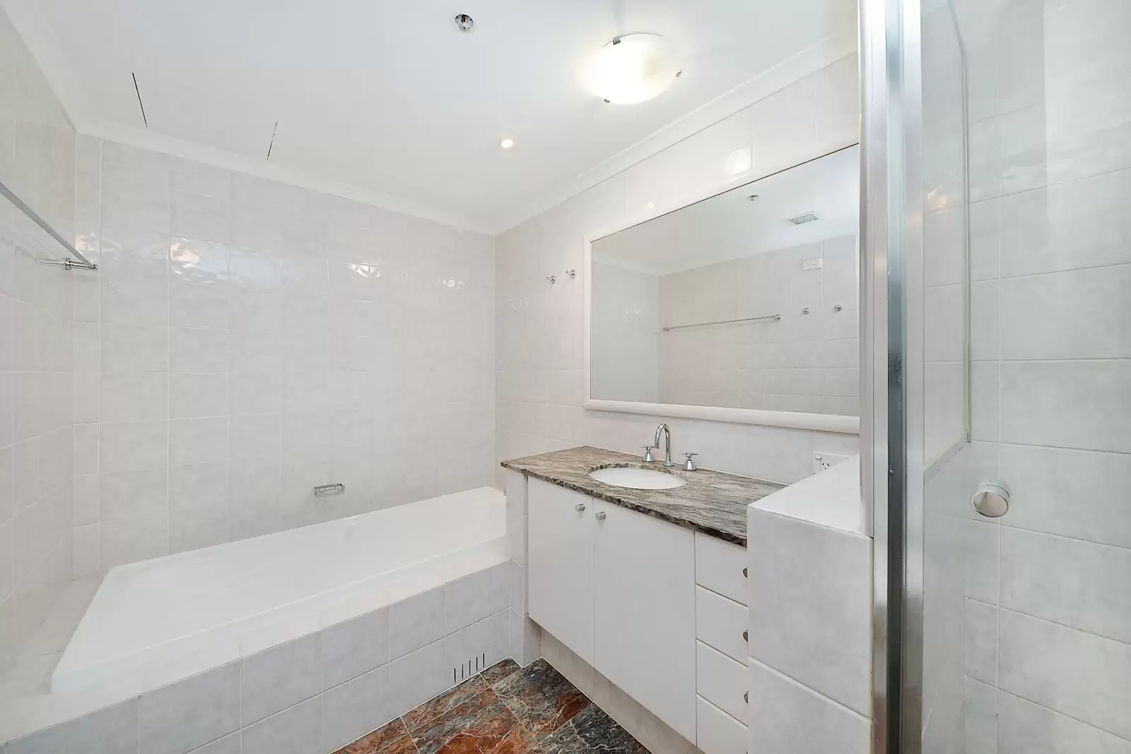 1201/79 Grafton Street, Bondi Junction Leased by Sydney Sotheby's International Realty - image 5