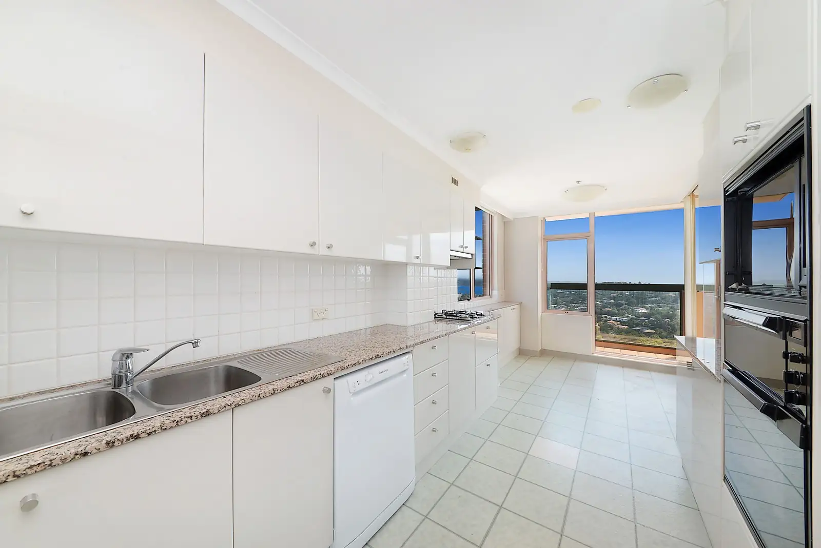 1201/79 Grafton Street, Bondi Junction Leased by Sydney Sotheby's International Realty - image 3