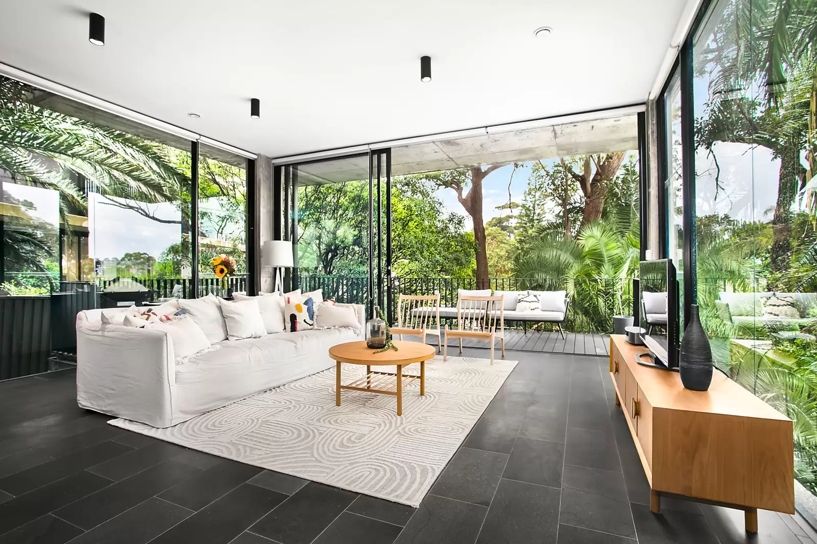 7/99 Carrington Road, Coogee Sold by Sydney Sotheby's International Realty - image 4