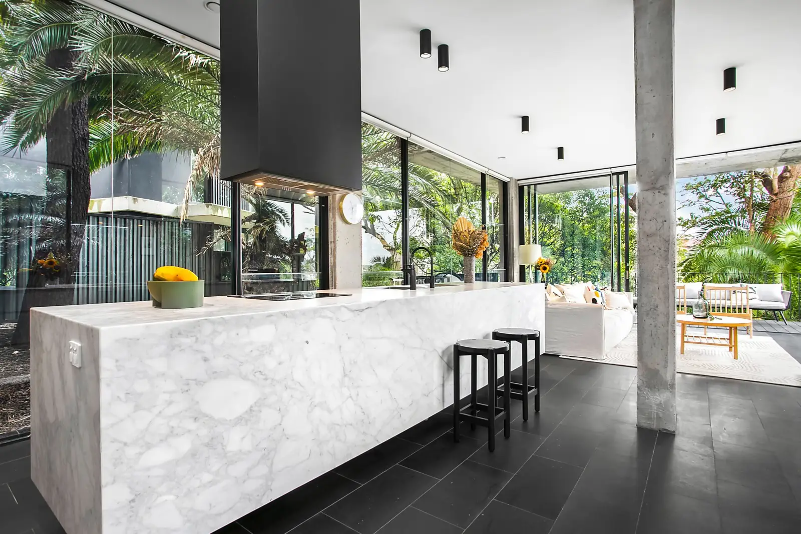 7/99 Carrington Road, Coogee Sold by Sydney Sotheby's International Realty - image 1