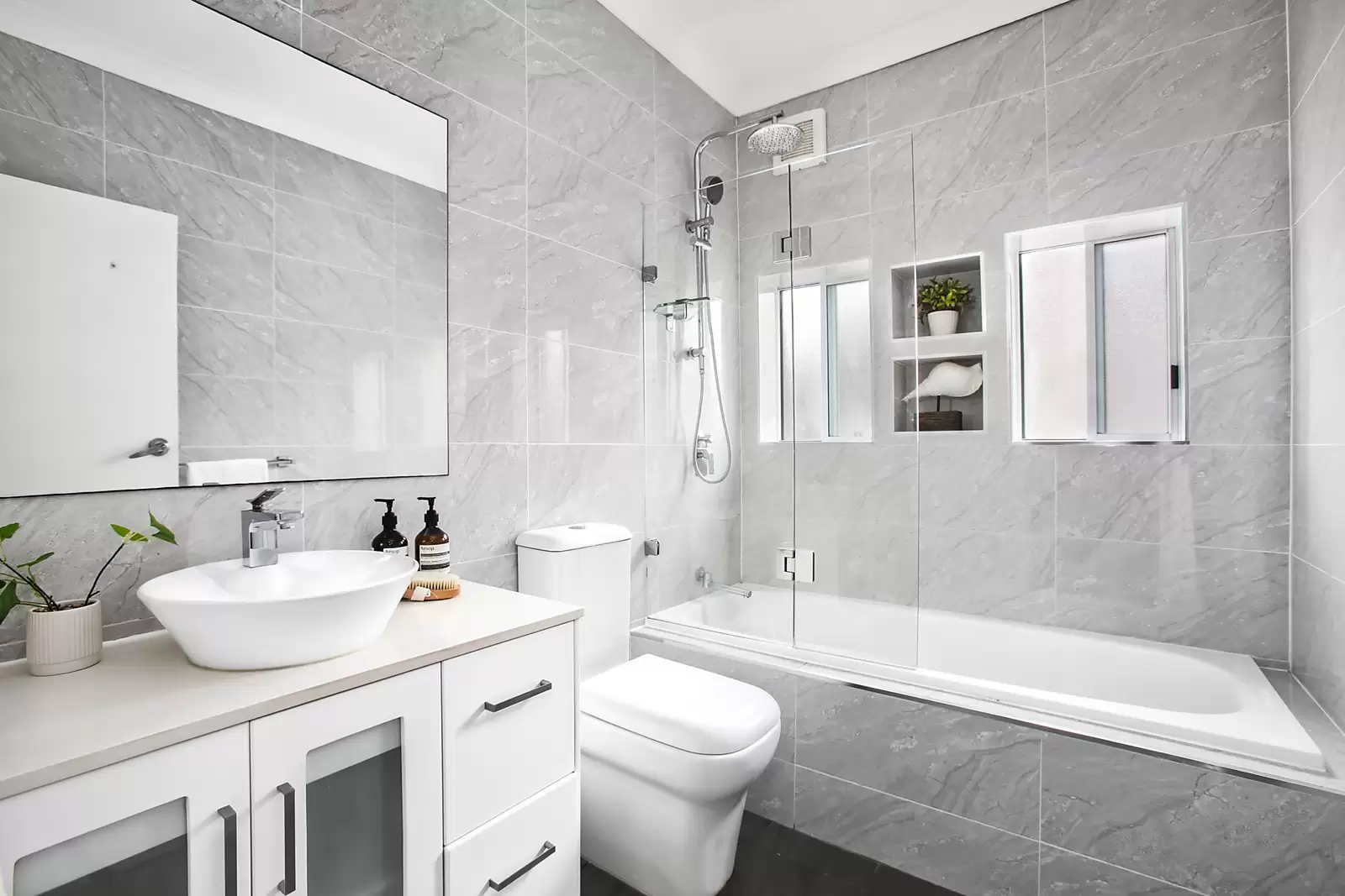 82 Page Street, Pagewood Sold by Sydney Sotheby's International Realty - image 8