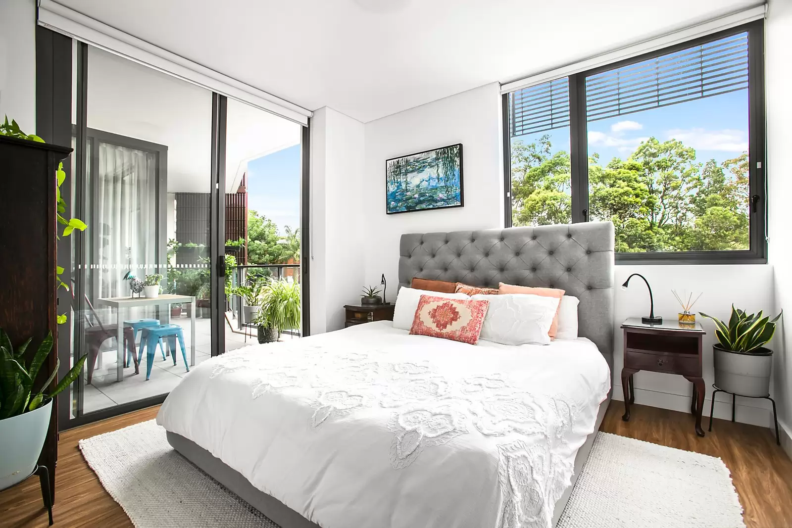 1215/1 Scotsman Street, Forest Lodge Sold by Sydney Sotheby's International Realty - image 4