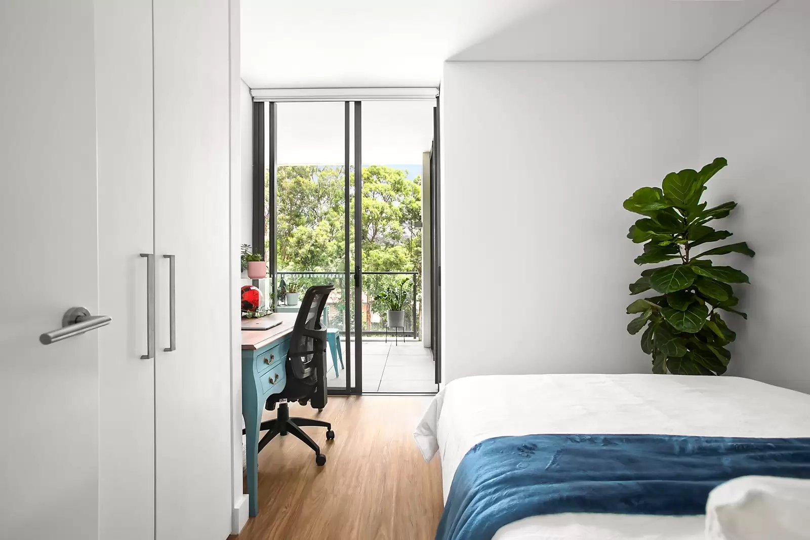 1215/1 Scotsman Street, Forest Lodge Sold by Sydney Sotheby's International Realty - image 5