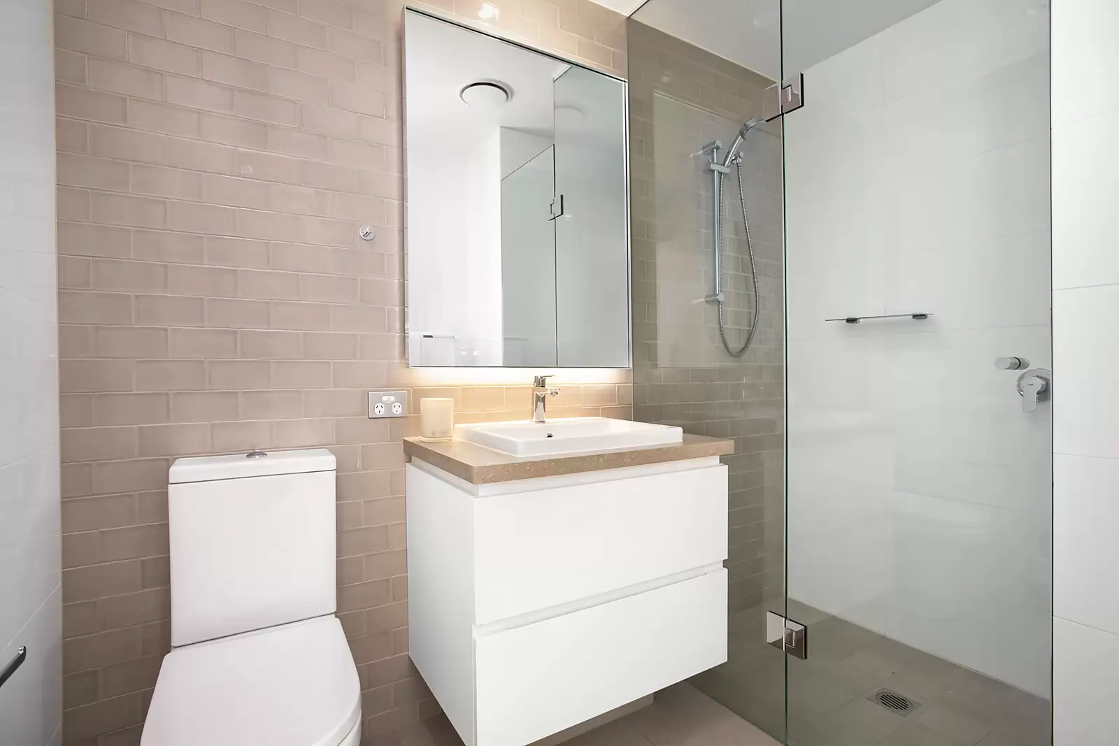 1215/1 Scotsman Street, Forest Lodge Sold by Sydney Sotheby's International Realty - image 6
