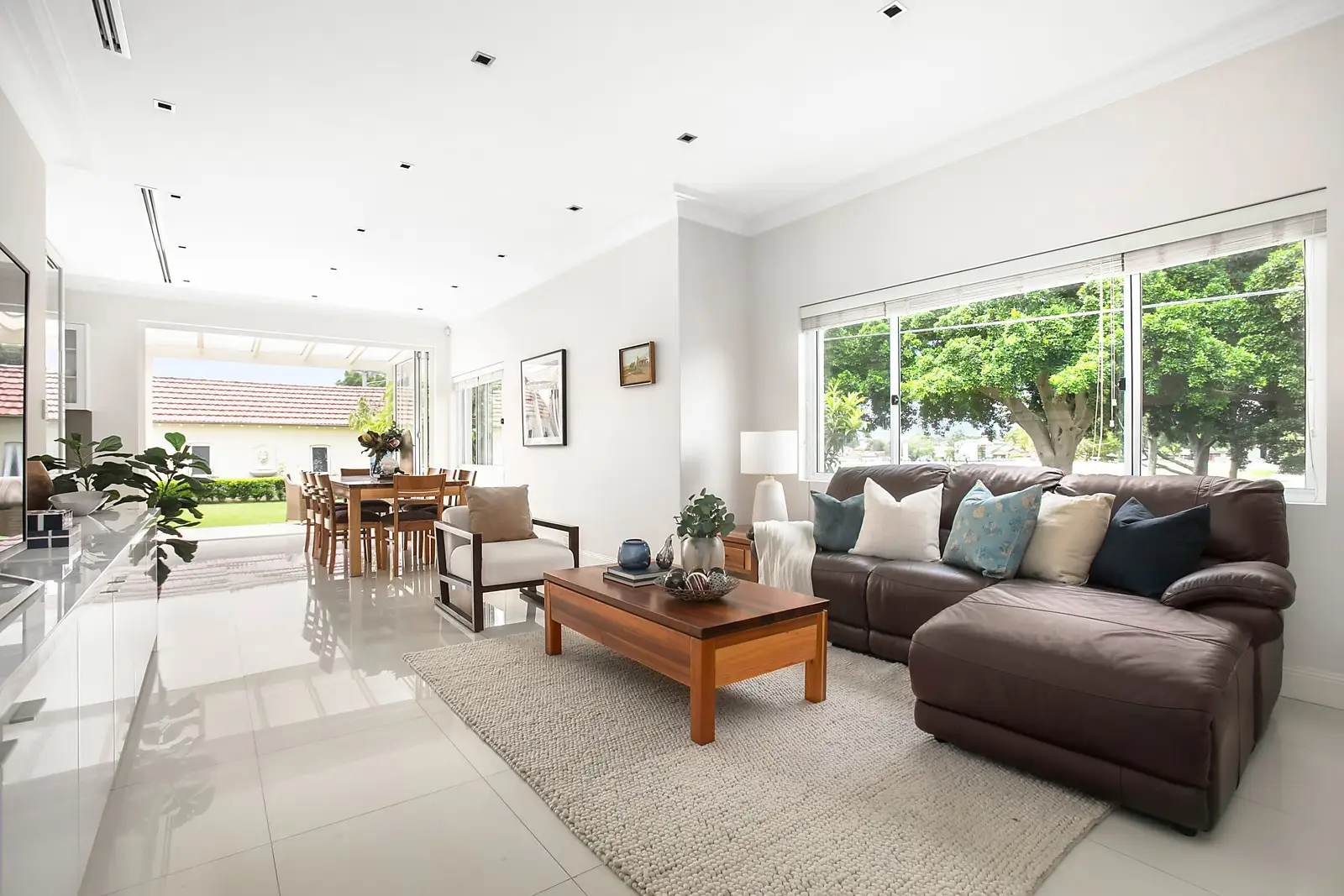 59 Cottenham Avenue, Kensington Sold by Sydney Sotheby's International Realty - image 2