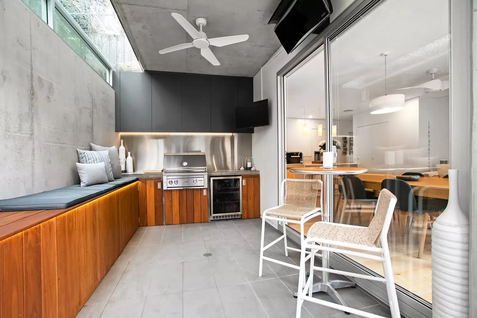 2/23 Byron Street, Coogee Sold by Sydney Sotheby's International Realty - image 4