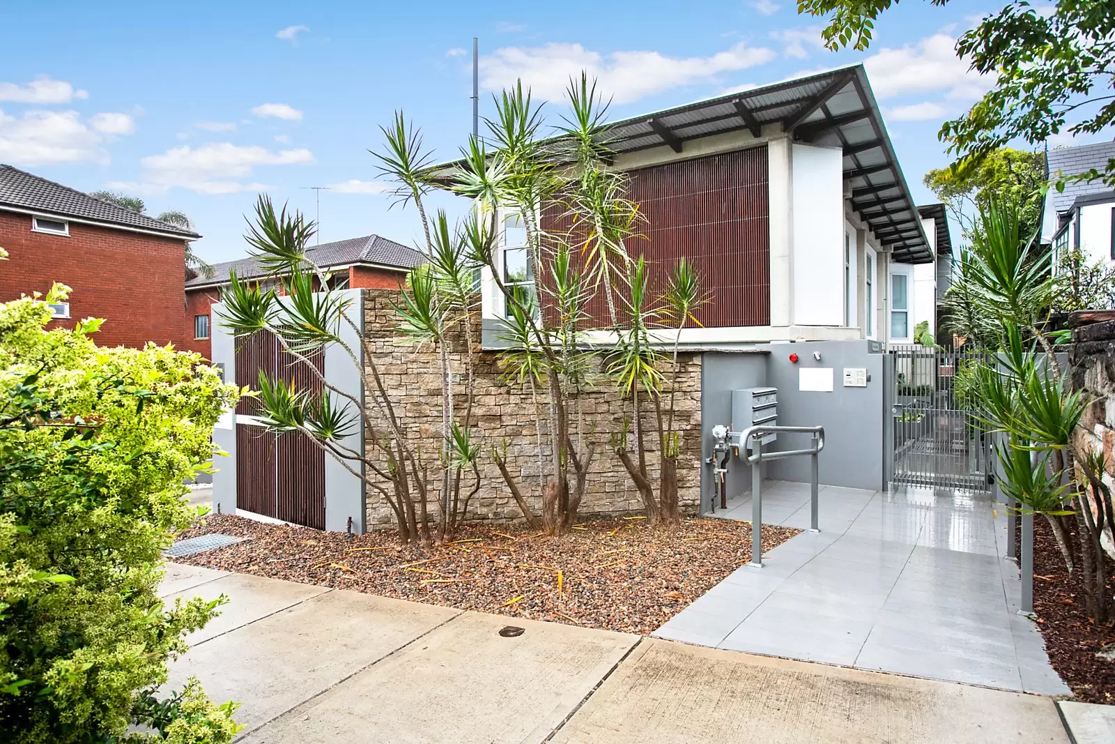 2/23 Byron Street, Coogee Sold by Sydney Sotheby's International Realty - image 9