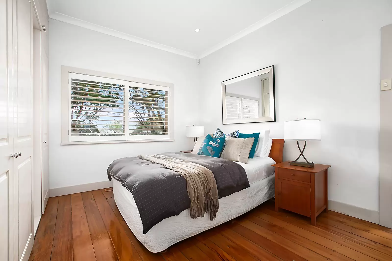 12 Woodland Street, Coogee Sold by Sydney Sotheby's International Realty - image 7