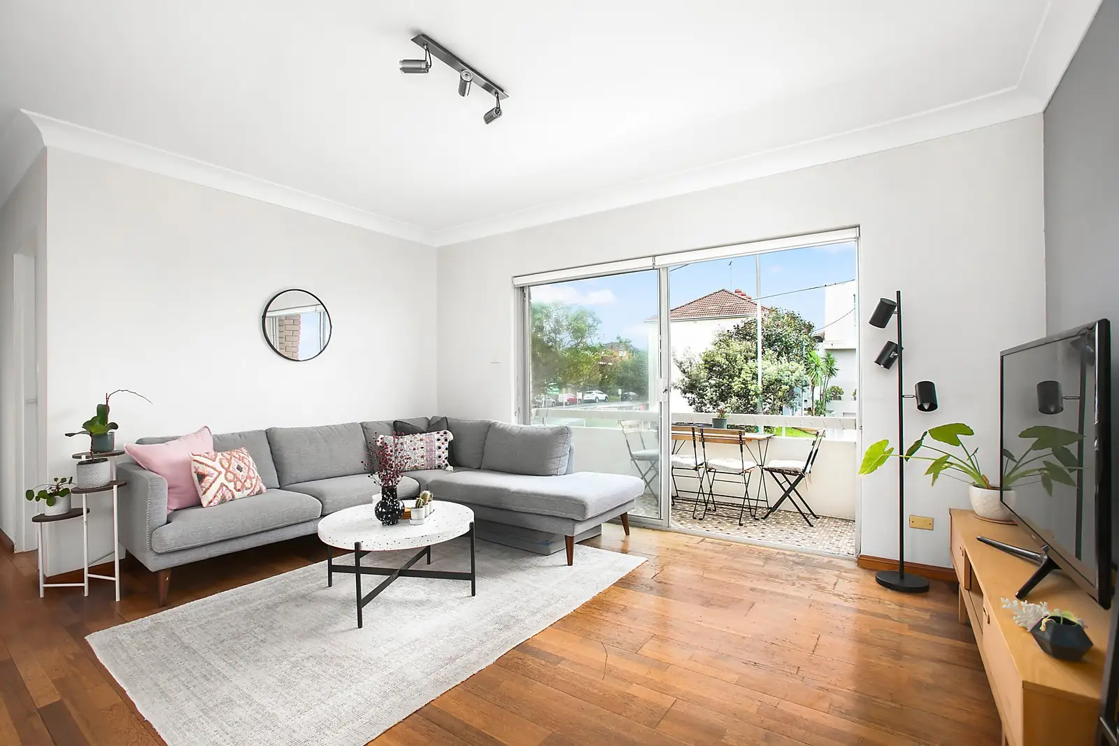 2/217 Malabar Road, South Coogee Sold by Sydney Sotheby's International Realty - image 1