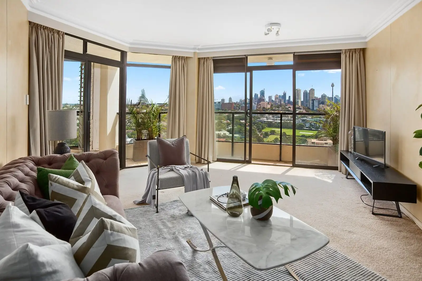 1801/180 Ocean Street, Edgecliff Sold by Sydney Sotheby's International Realty - image 1
