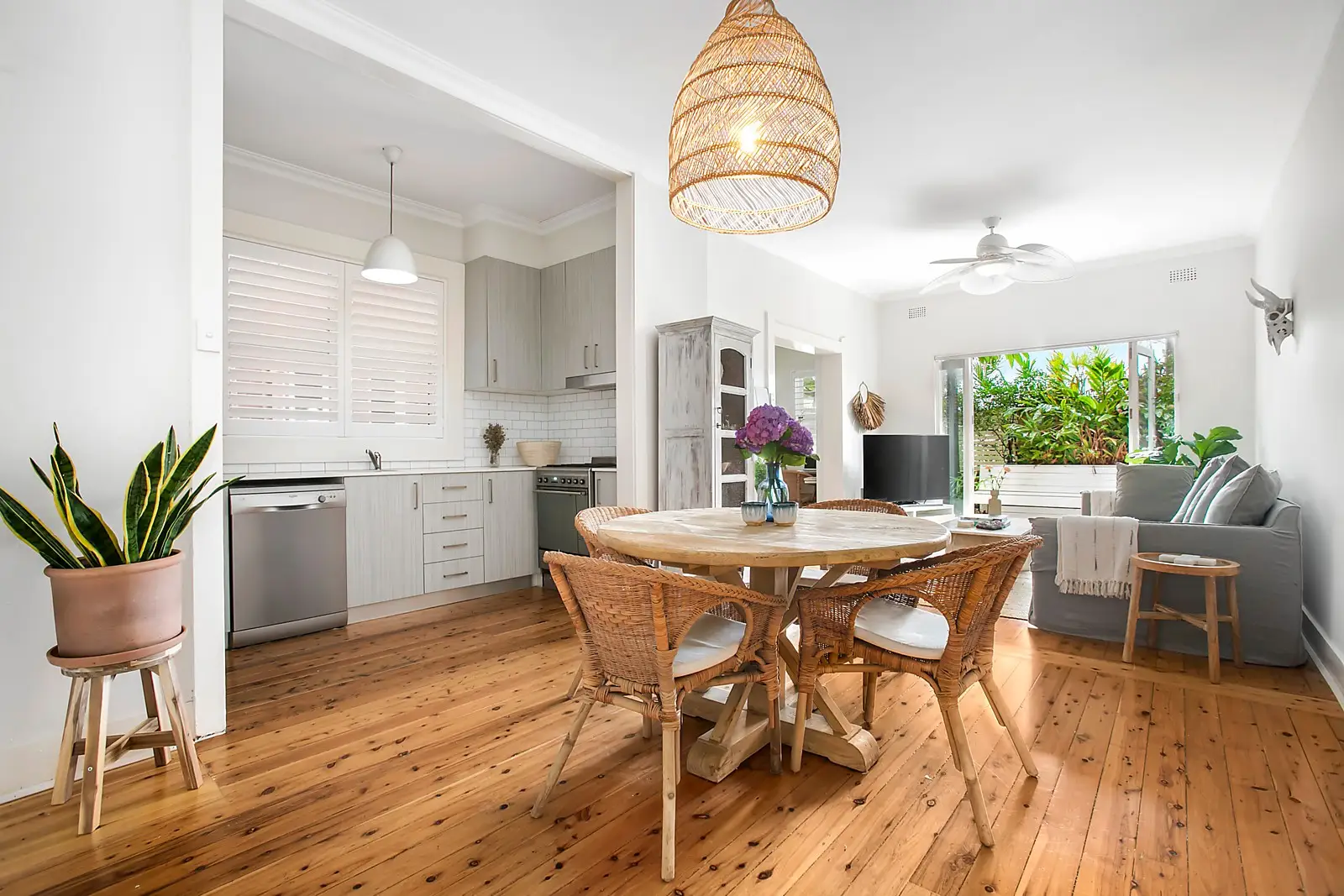 2/7 Brighton Boulevard, Bondi Beach Sold by Sydney Sotheby's International Realty - image 2