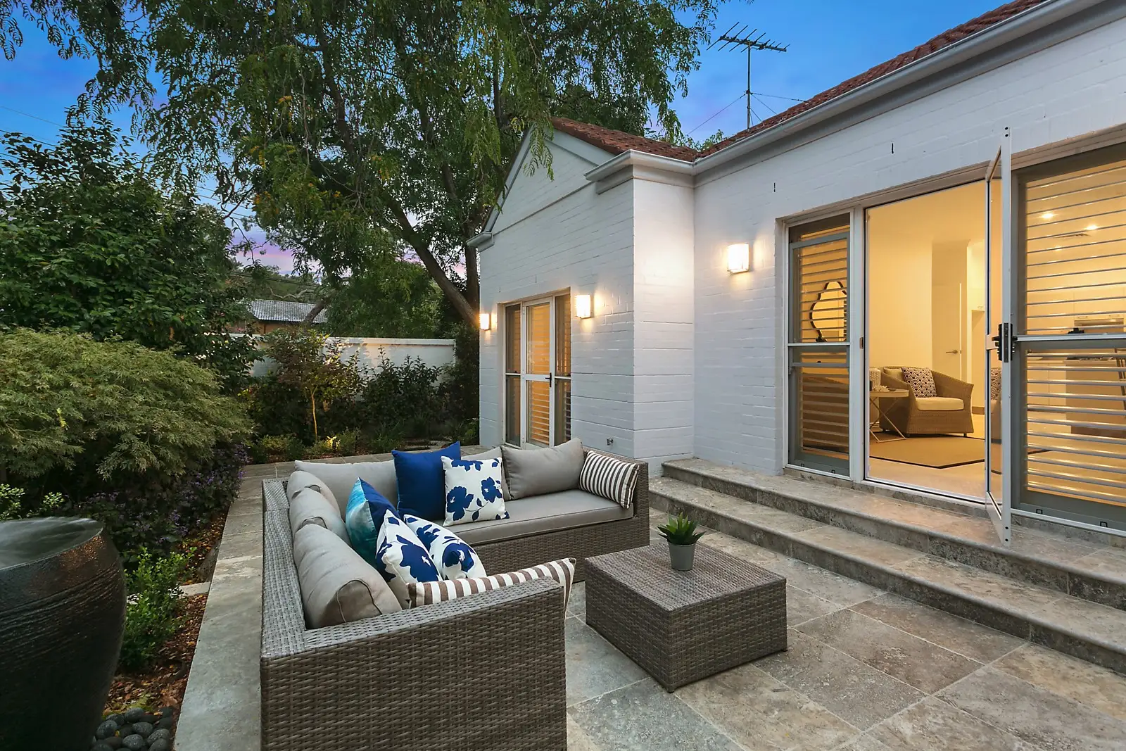 1 Stanley Close, St Ives Sold by Sydney Sotheby's International Realty - image 2