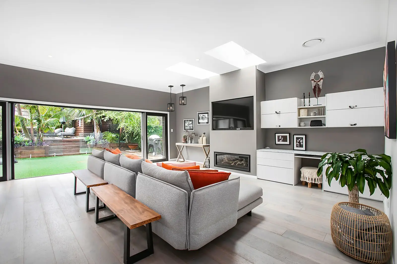 14 Page Street, Pagewood Sold by Sydney Sotheby's International Realty - image 1