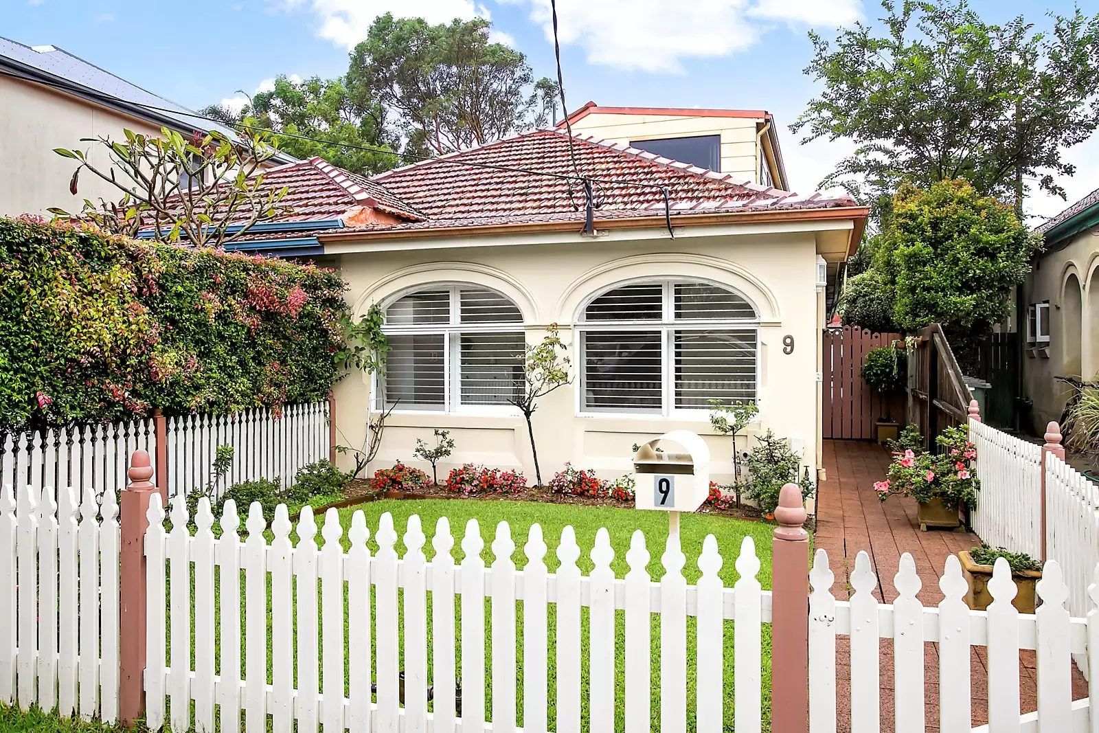 9 Ian Street, Maroubra Sold by Sydney Sotheby's International Realty - image 5