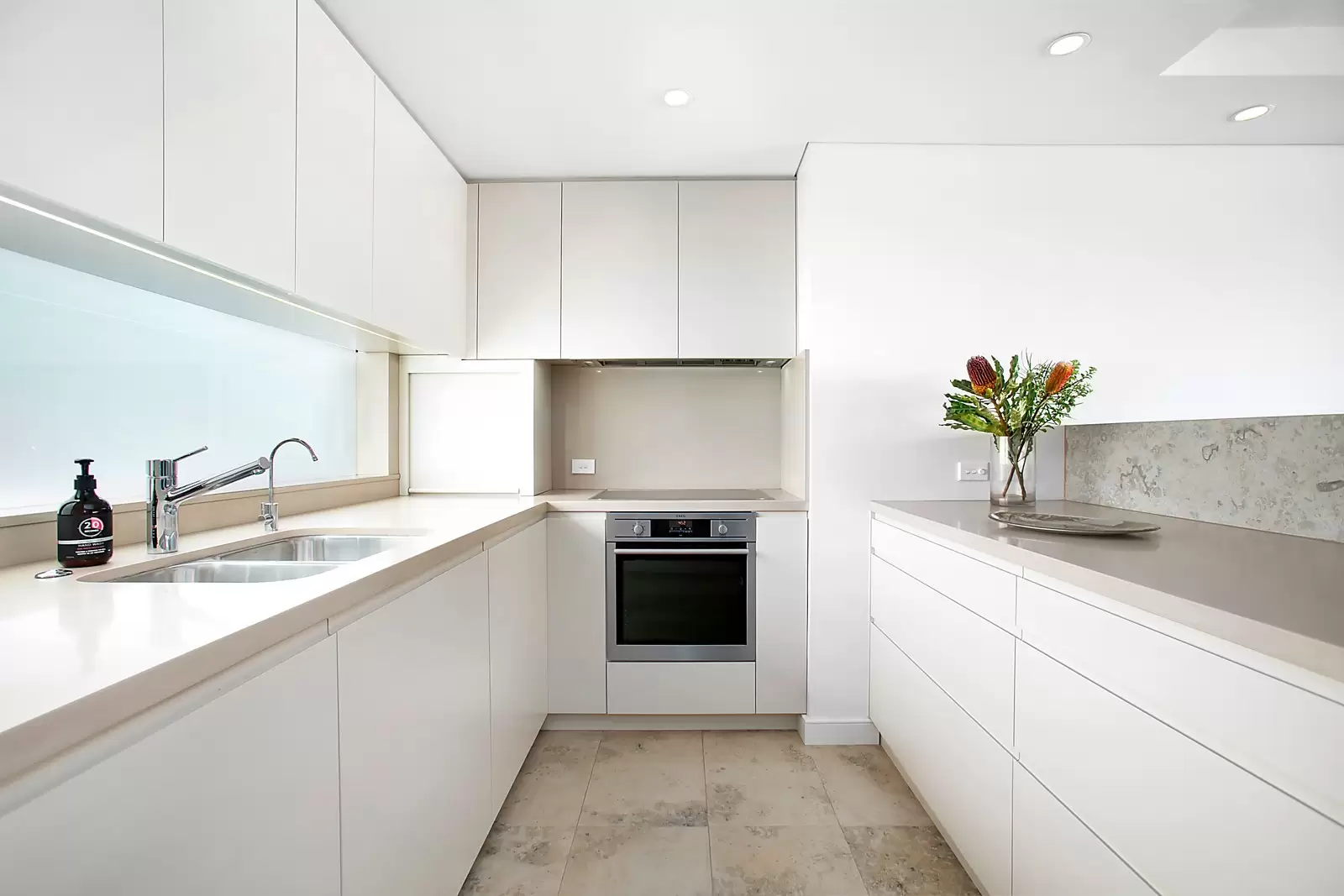 63/95 Elizabeth Bay Road, Elizabeth Bay Sold by Sydney Sotheby's International Realty - image 4