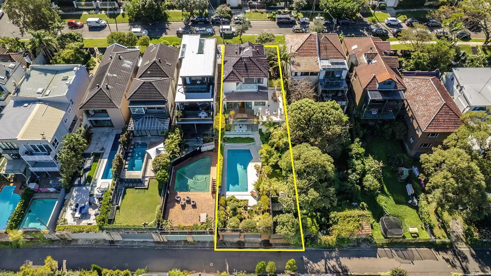 13 Busby Parade, Bronte Sold by Sydney Sotheby's International Realty - image 3