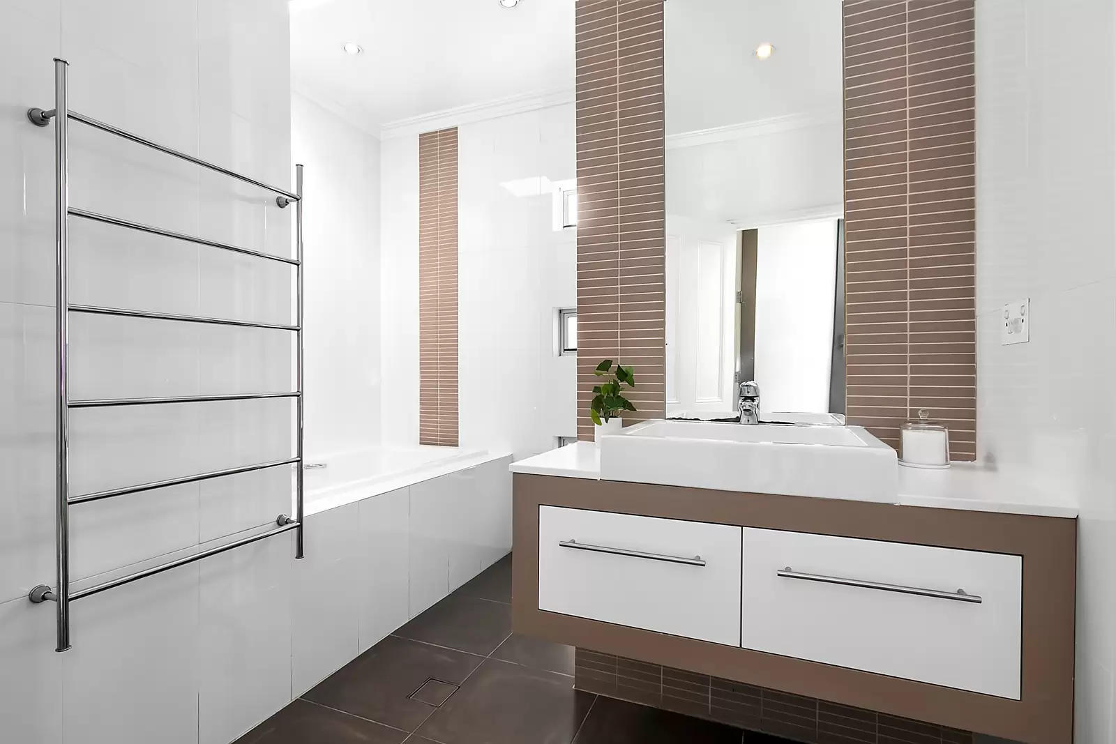 202 Rainbow Street, Randwick Sold by Sydney Sotheby's International Realty - image 9