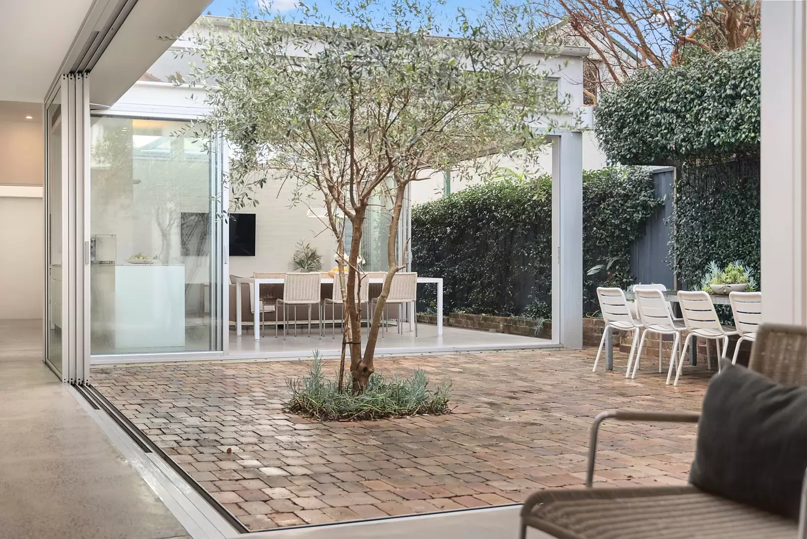 18 Walenore Avenue, Kingsford Sold by Sydney Sotheby's International Realty - image 3