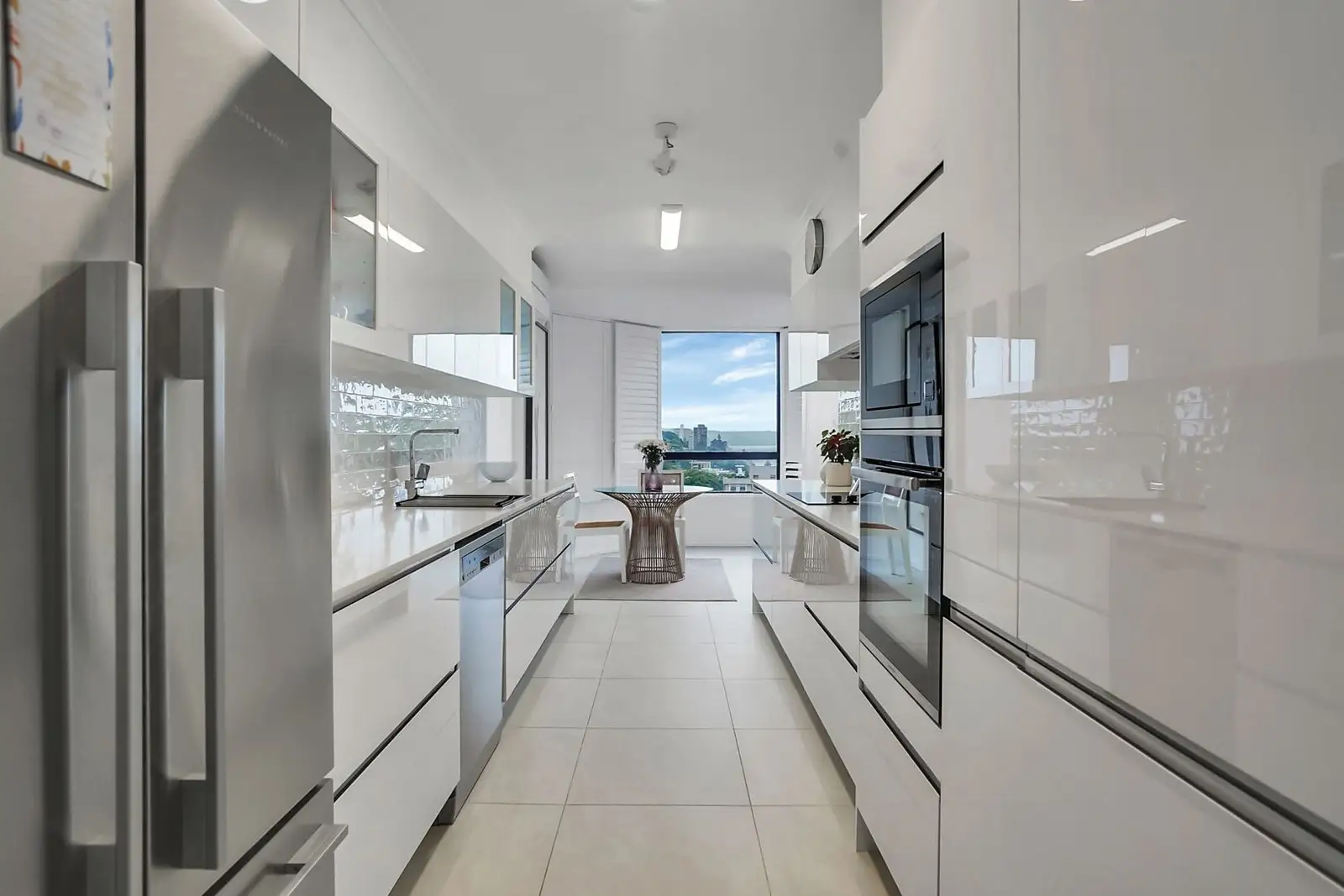 701/170 Ocean Street, Edgecliff Sold by Sydney Sotheby's International Realty - image 2