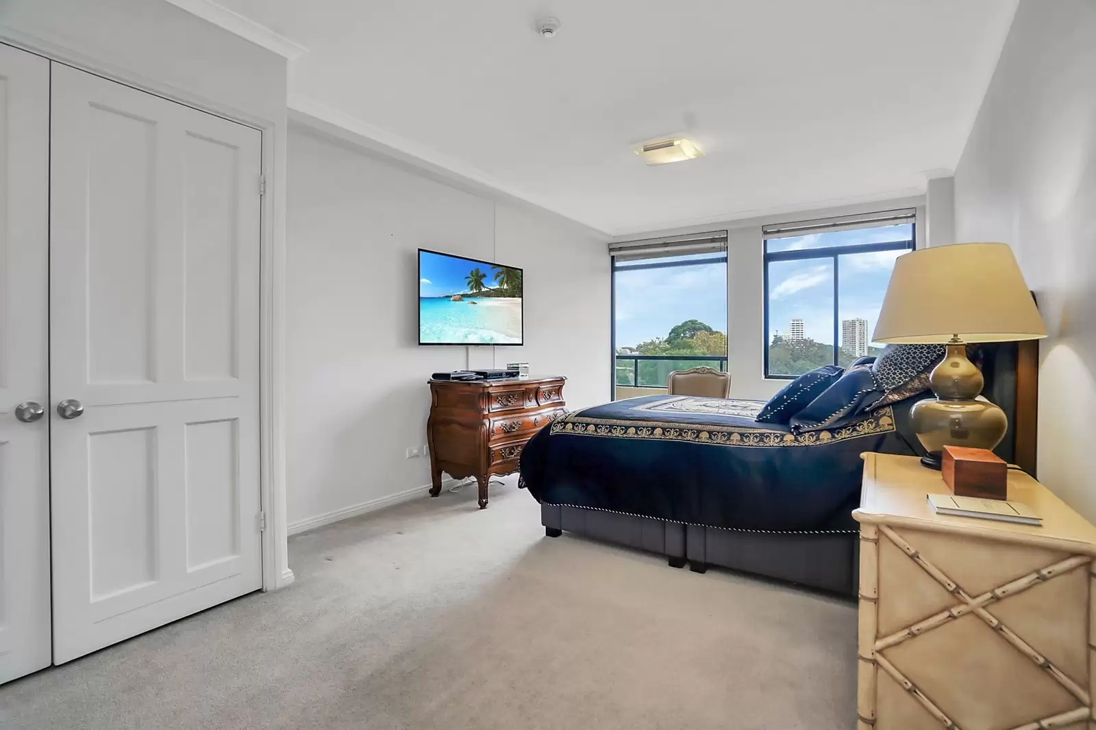 701/170 Ocean Street, Edgecliff Sold by Sydney Sotheby's International Realty - image 3