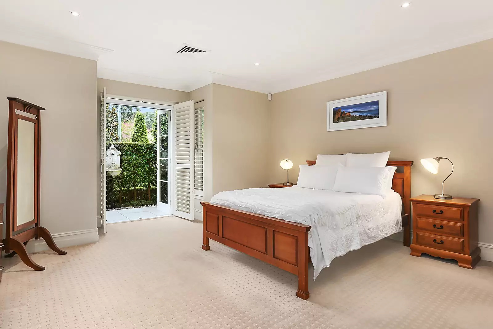 8 Penrhyn Avenue, Pymble Sold by Sydney Sotheby's International Realty - image 6