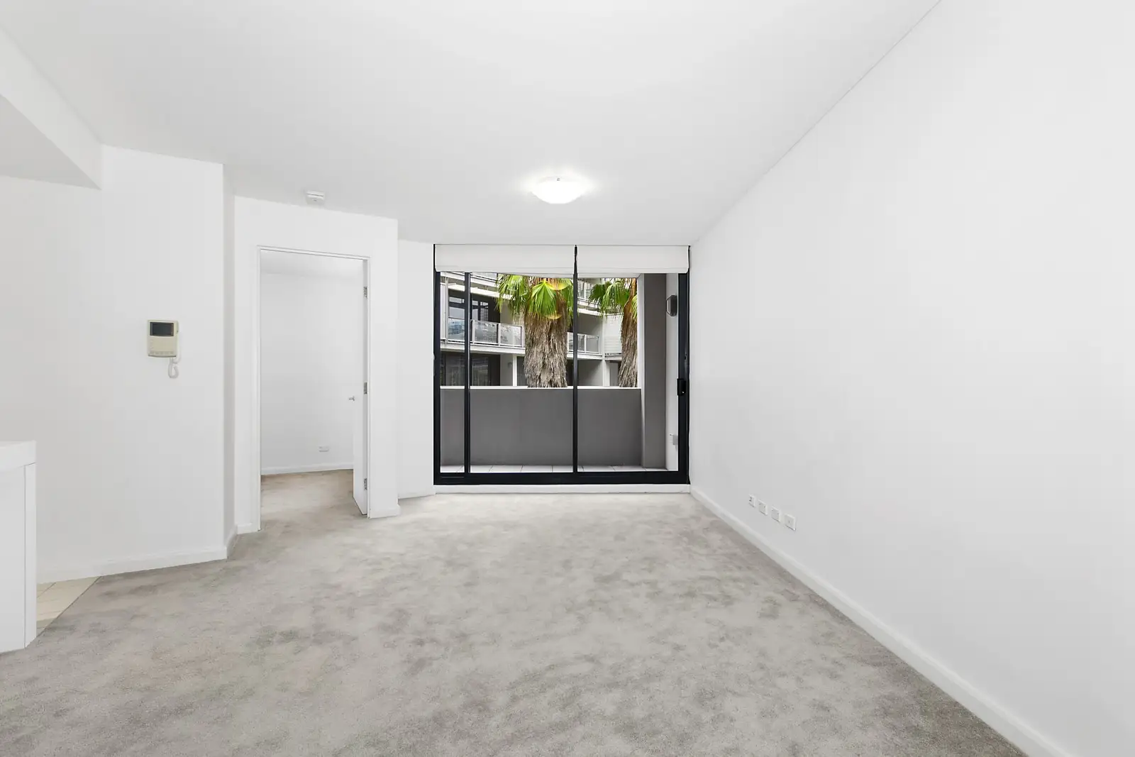 3.15/45 Shelley Street, Sydney Sold by Sydney Sotheby's International Realty - image 3