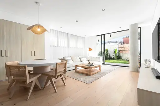 1/338 Clovelly Road, Clovelly Sold by Sydney Sotheby's International Realty