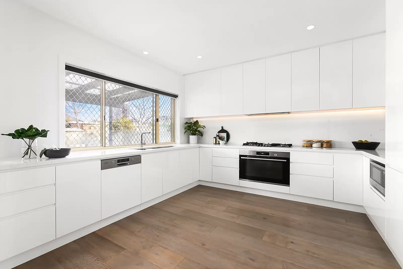53 Milroy Avenue, Kensington Sold by Sydney Sotheby's International Realty - image 3