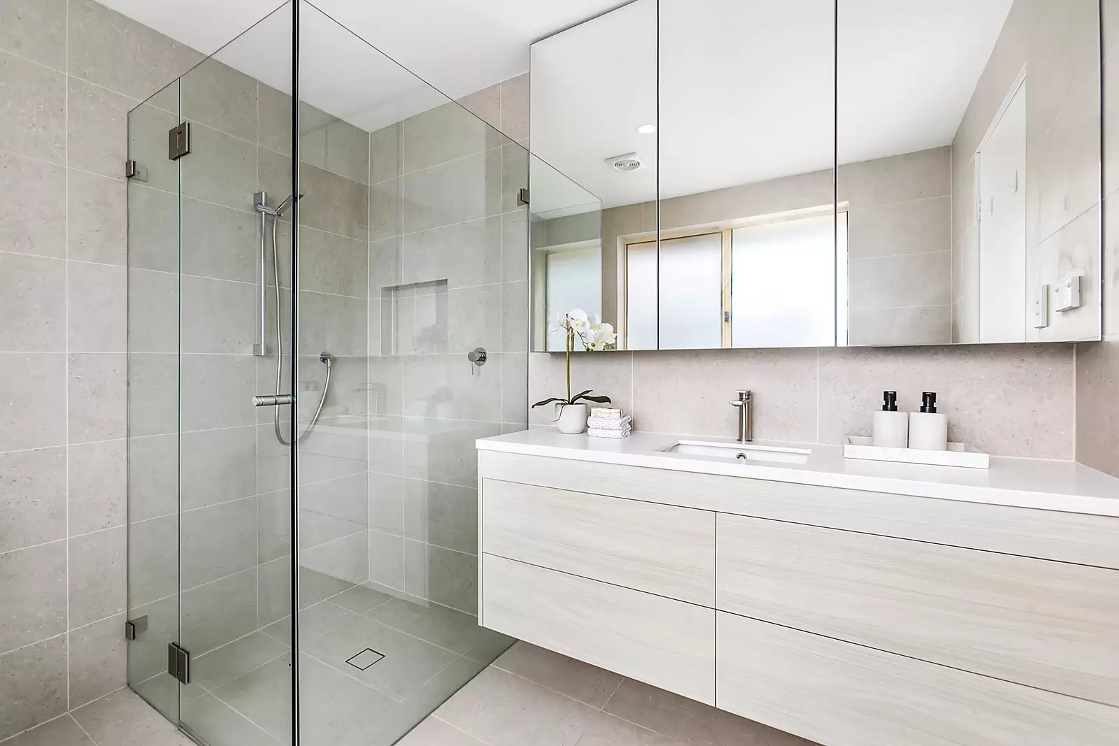 53 Milroy Avenue, Kensington Sold by Sydney Sotheby's International Realty - image 5
