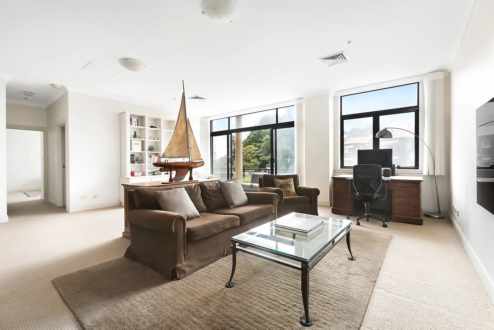 603/2 Darling Point Road, Darling Point Sold by Sydney Sotheby's International Realty - image 2