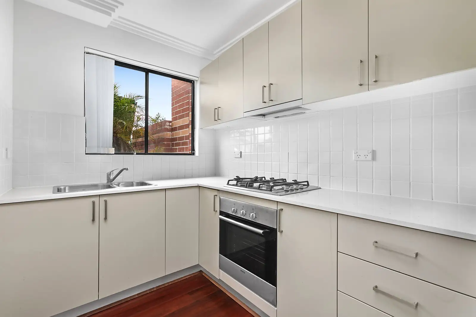 1/1-3 New Orleans Crescent, Maroubra Sold by Sydney Sotheby's International Realty - image 2