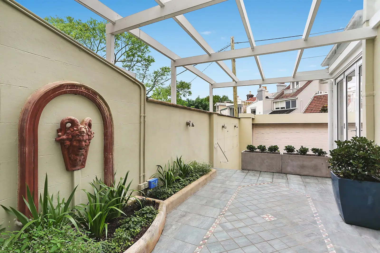 85 Jersey Road, Woollahra Leased by Sydney Sotheby's International Realty - image 2